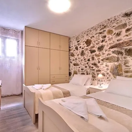 度假居 Maria's Cozy Stonehouse *