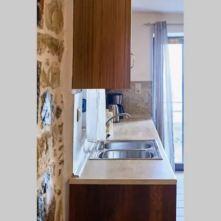 Maria's Cozy Stonehouse * Kerames