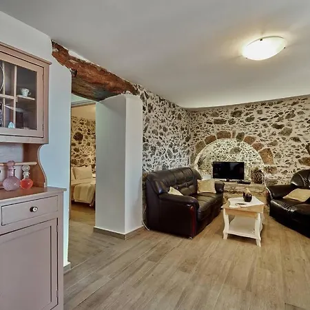 Maria's Cozy Stonehouse Ferienhaus Kerames